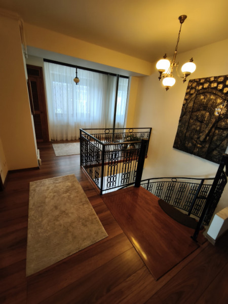 Vânzare Apartament - Duplex cu dotări bulevard Mamaia parcare privata