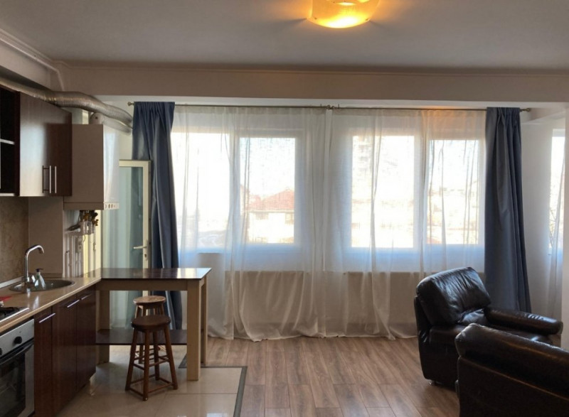 Inchiriere Apartament spațios Trocadero