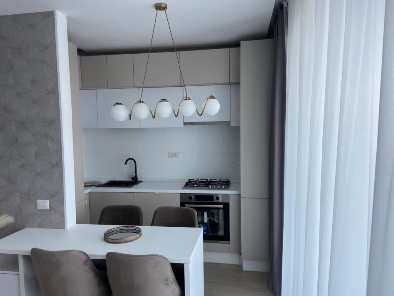 Închiriere Apartament unic bulevardul Mamaia vedere lac 