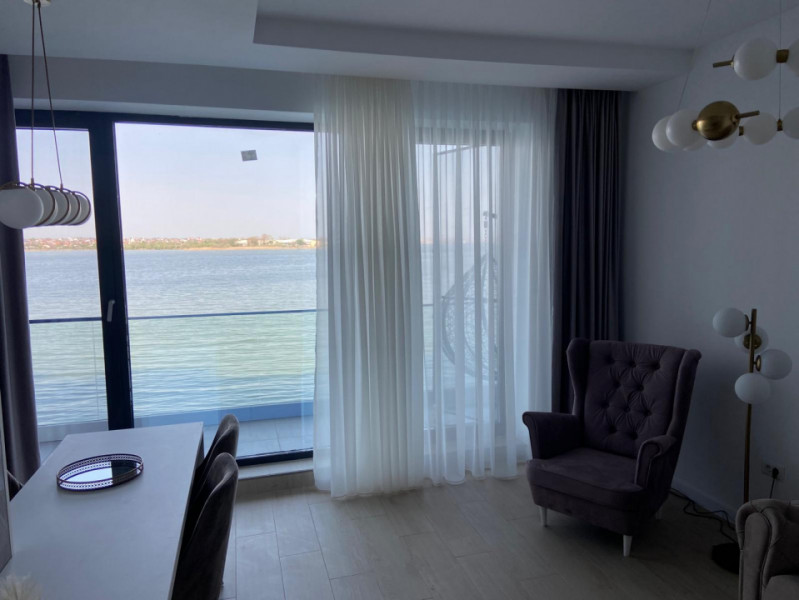 Închiriere Apartament unic bulevardul Mamaia vedere lac 
