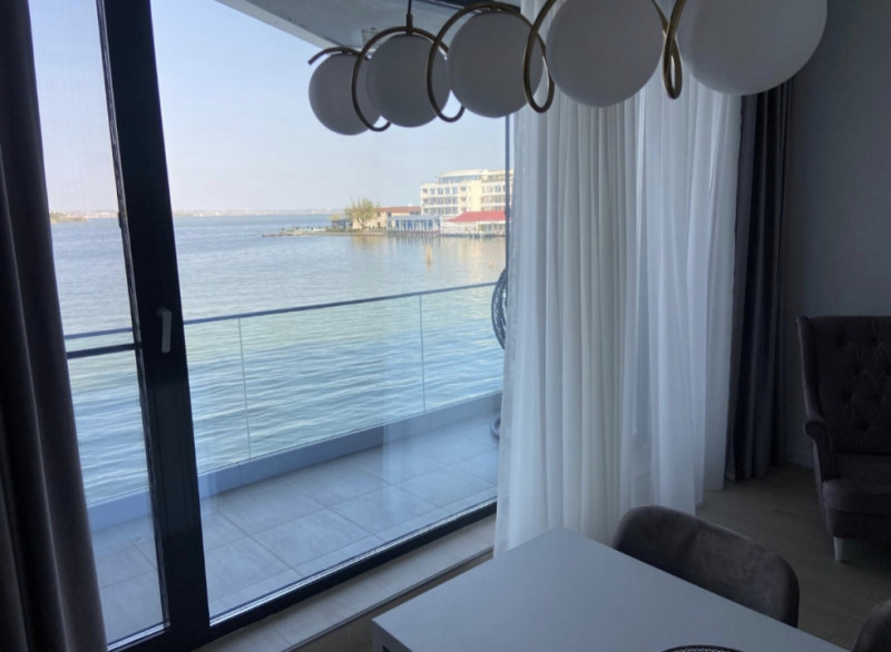 Închiriere Apartament unic bulevardul Mamaia vedere lac 