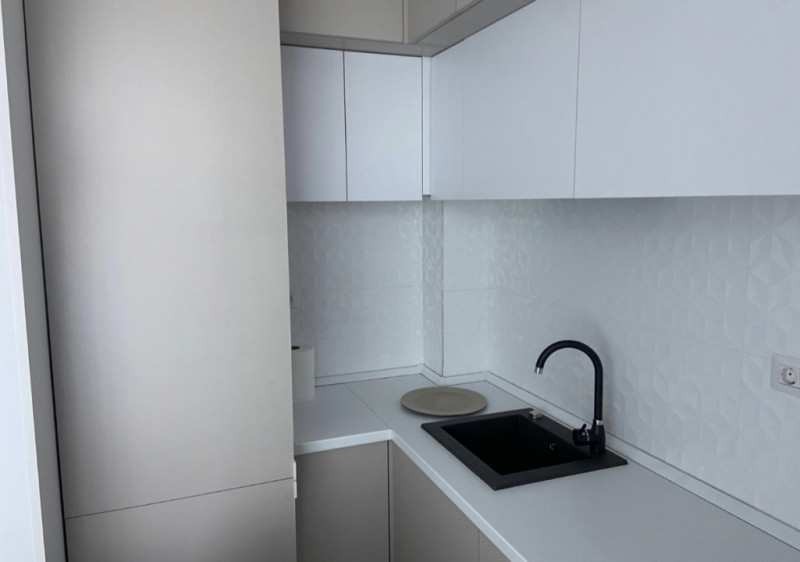 Închiriere Apartament unic bulevardul Mamaia vedere lac 