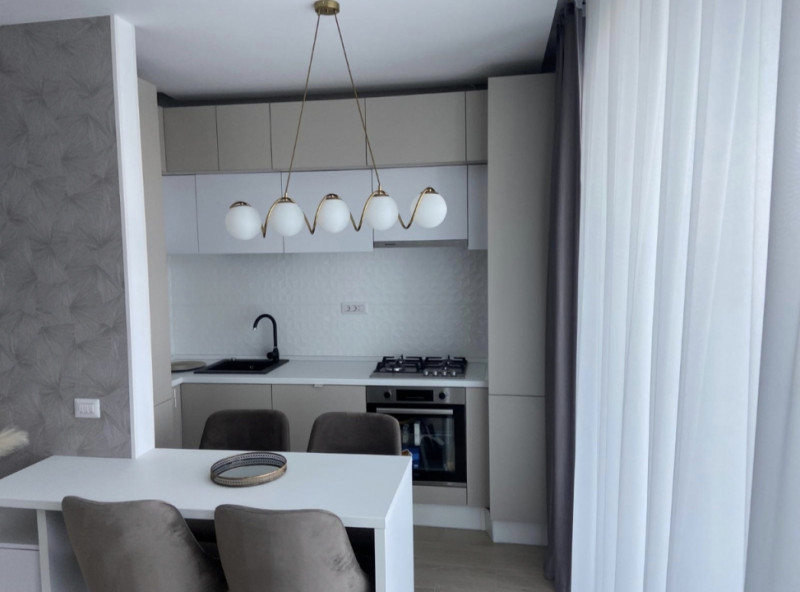 Închiriere Apartament unic bulevardul Mamaia vedere lac 