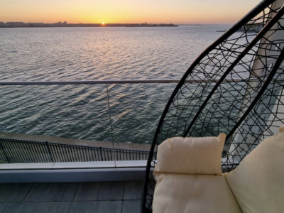 Închiriere Apartament unic bulevardul Mamaia vedere lac 
