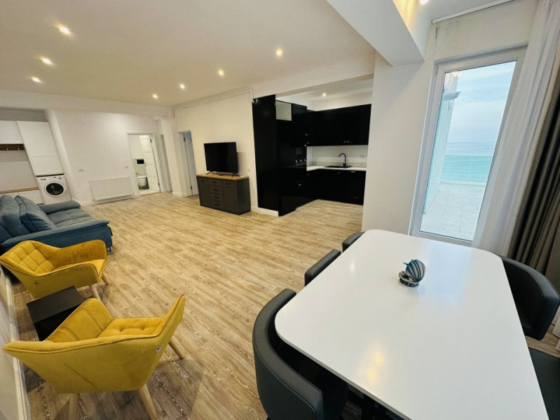 Apartament 3 camere Mamaia Nord  Vedere frontală la mare parcare inclusa