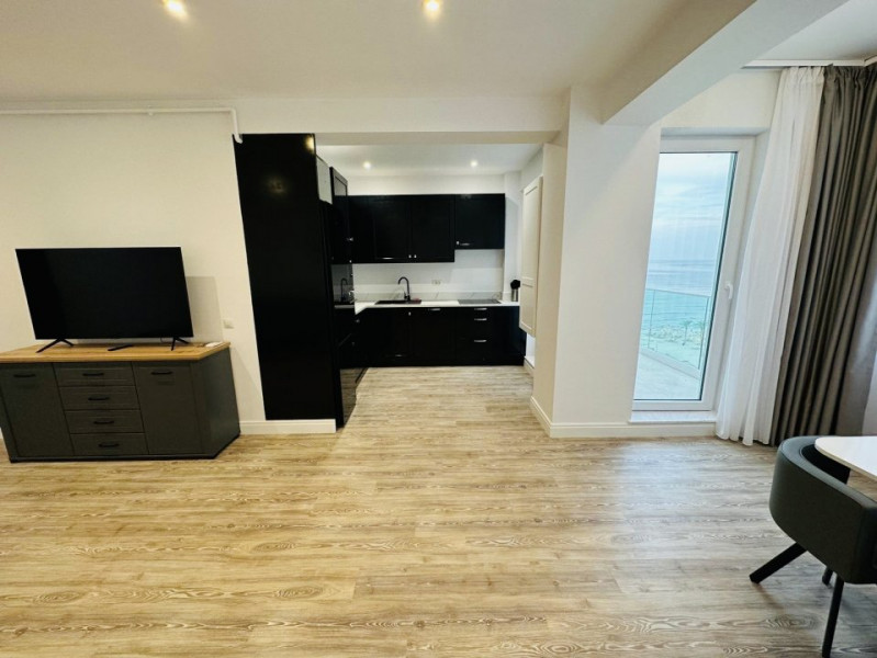 Apartament 3 camere Mamaia Nord  Vedere frontală la mare parcare inclusa