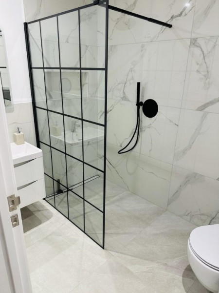 Apartament 3 camere Mamaia Nord  Vedere frontală la mare parcare inclusa