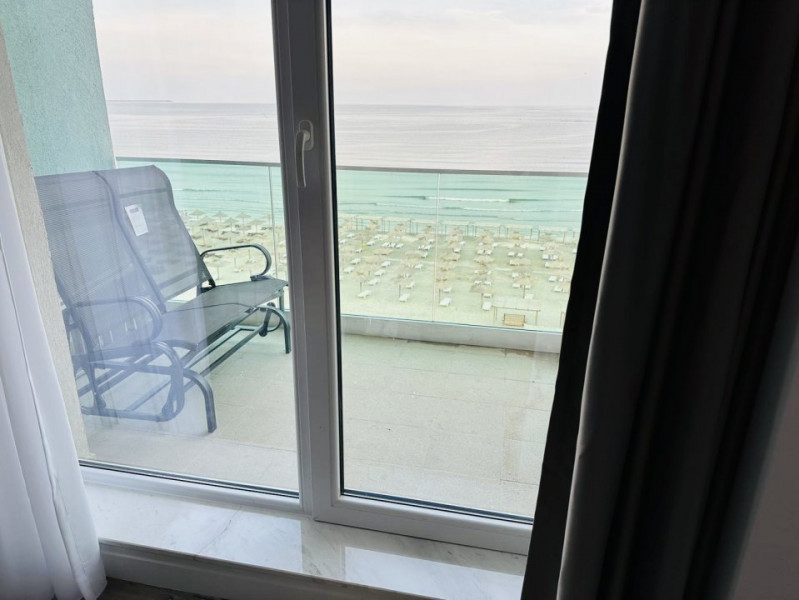 Apartament 3 camere Mamaia Nord  Vedere frontală la mare parcare inclusa
