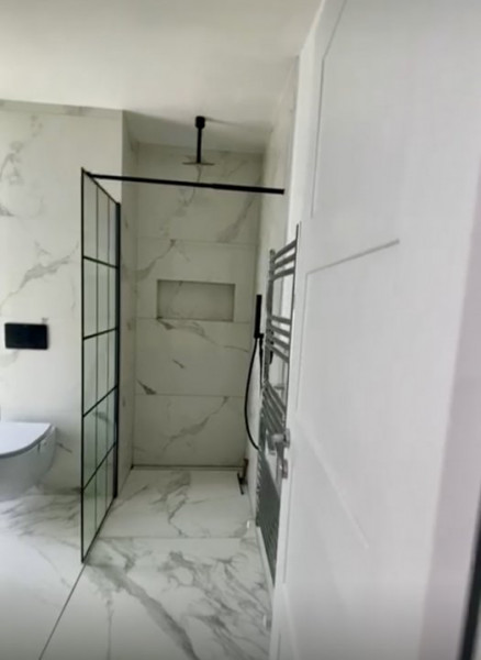 Apartament 3 camere Mamaia Nord  Vedere frontală la mare parcare inclusa