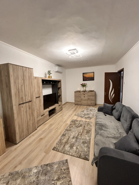 Apartament 2 camere decomandat, renovat recent – Bd. Ferdinand | Etaj 1