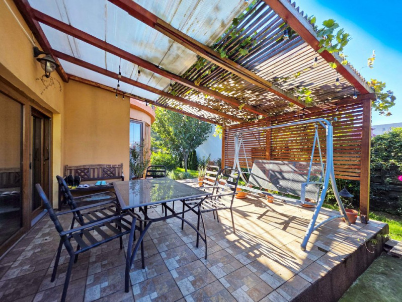 Vila de vanzare P+E cu 4 dormitoare - zona Inel 2 - spatioasa si eleganta.