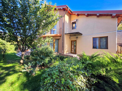 Vila de vanzare P+E cu 4 dormitoare - zona Inel 2 - spatioasa si eleganta.