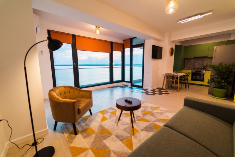 ✨ Garsonieră modernă de închiriat – Mamaia, zona Butoaie, vedere frontală la lac