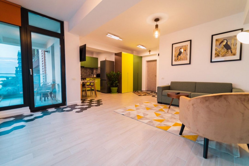 ✨ Garsonieră modernă de închiriat – Mamaia, zona Butoaie, vedere frontală la lac