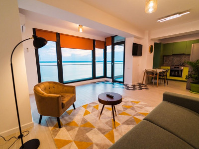 ✨ Garsonieră modernă de închiriat – Mamaia, zona Butoaie, vedere frontală la lac