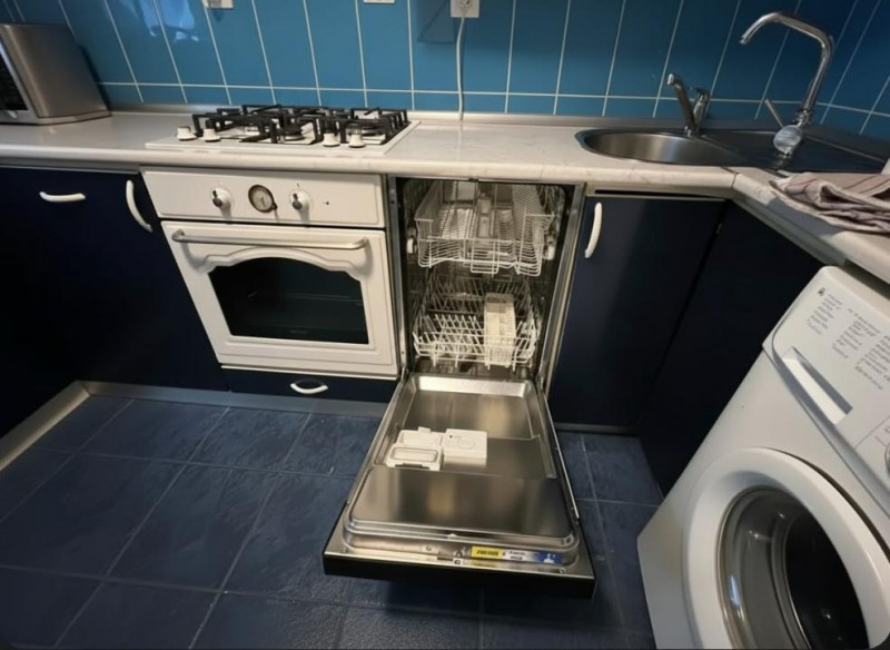 Apartament 3 camere de închiriat – Faleza Nord,Parc Str. Unirii Loc parcare