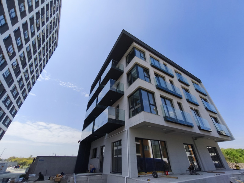 Închiriere Spațiu Comercial Nou Tomis Nord cu 3 locuri parcare