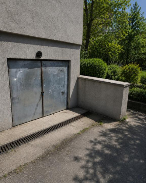 Închiriere apartament 4 camere decomandat + garaj 