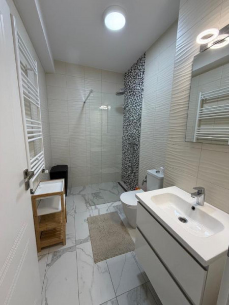 Apartament  3 camere de închiriat – Mamaia, zona Butoaie,loc  parcare