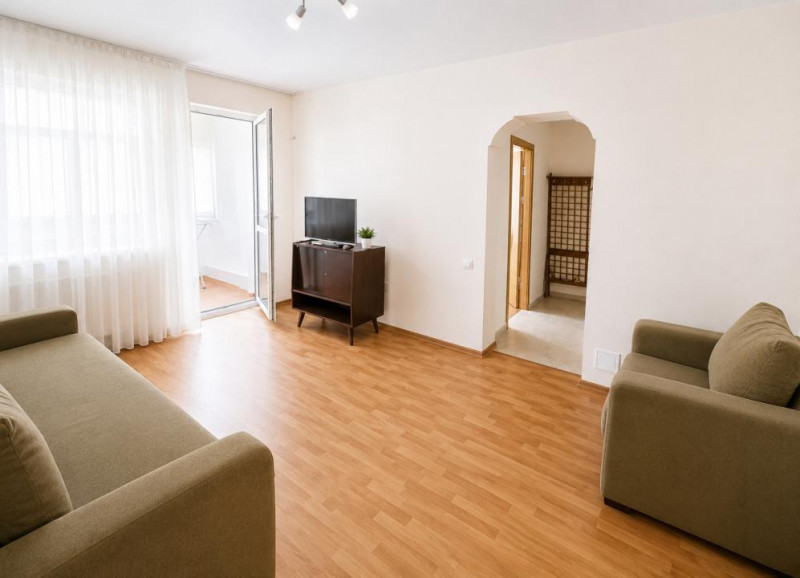 Apartament 2 camere de închiriat Centru cu centrală gaz termen lung