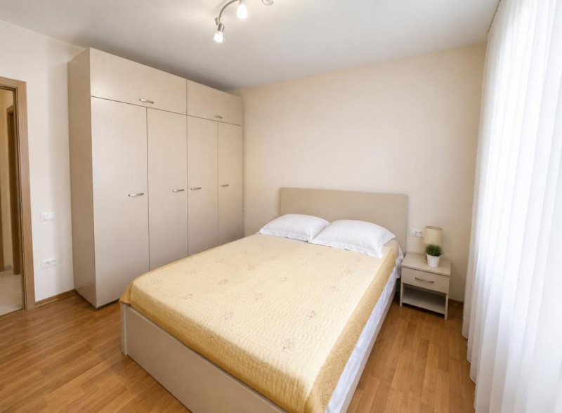 Apartament 2 camere de închiriat Centru cu centrală gaz termen lung