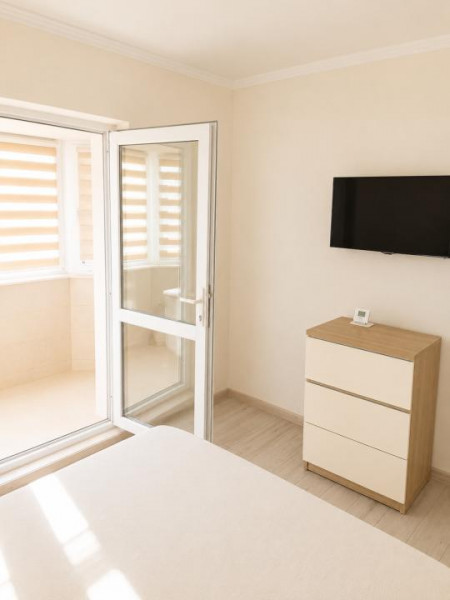 Închiriere Apartament 2 Camere Decomandat, Modern, Trocadero – Etaj 3