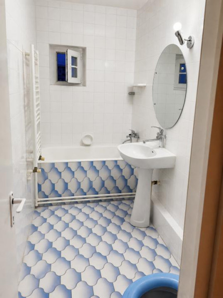 Apartament 3 camere decomandat, Centru – lângă Irish Pub și Hotel Sport