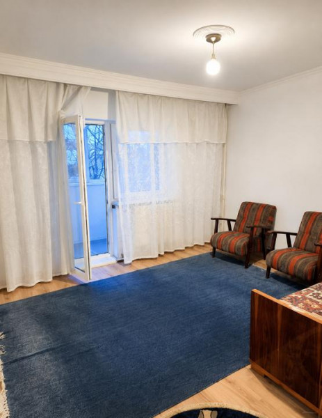 Apartament 3 camere decomandat, Centru – lângă Irish Pub și Hotel Sport