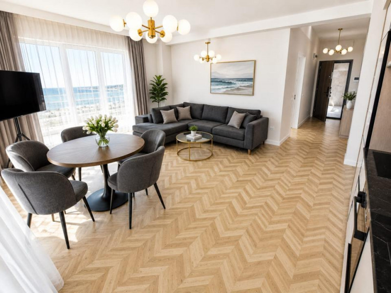 Inchiriere Apartamente cu vedere frontală la mare prima linie la plajă