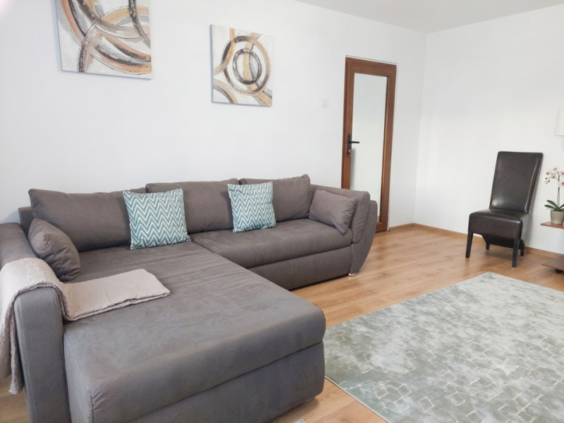 Închiriere apartament 2+1 camere Tomis 3