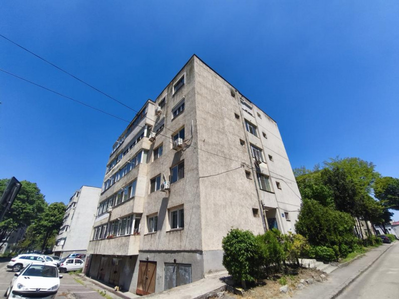 Închiriere apartament 4 camere centrala gaz se pune + garaj 