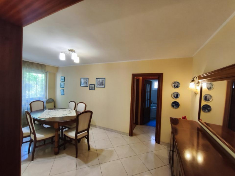 Închiriere apartament 4 camere centrala gaz se pune + garaj 