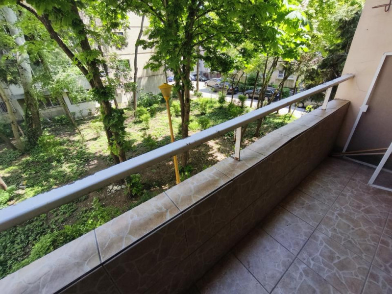 Închiriere apartament 4 camere centrala gaz se pune + garaj 