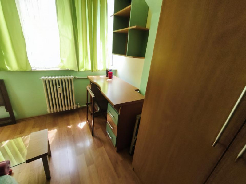 Închiriere apartament 4 camere centrala gaz se pune + garaj 