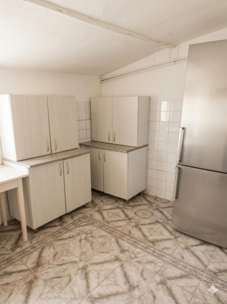Vânzare teren patrat 400 mp. cu casa batraneasca