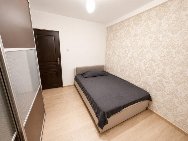 Apartament 3 camere de închiriat – Bulevardul Ferdinand, Centru