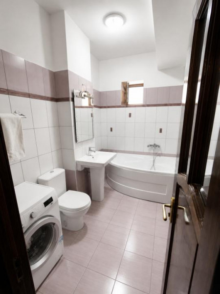 Vânzare apartament unic 2/3 camere 113 mp. Portul Tomis 