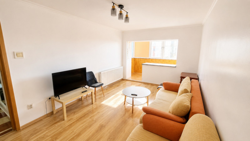 De închiriat – Apartament 3 camere decomandat | Zona Supernova – Brătianu 