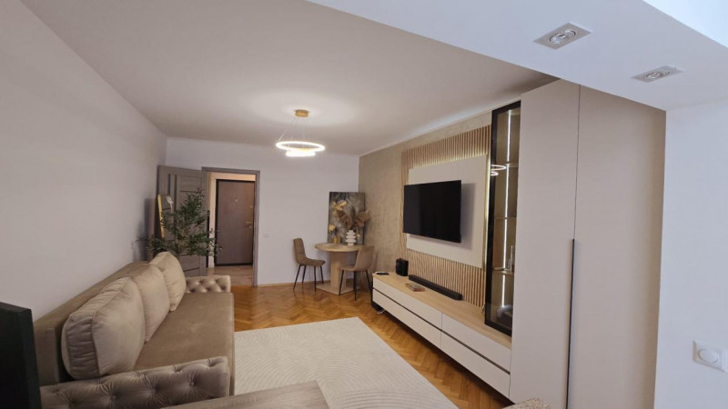 Apartament de Închiriat renovat recent City Park Mall parcul Tăbăcărie