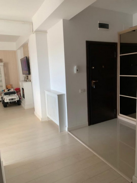 Apartament Faleza Nord cu terasa circulabila 191 mp.