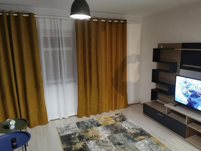 Apartament decomandat Faleza Nord zona Reyna