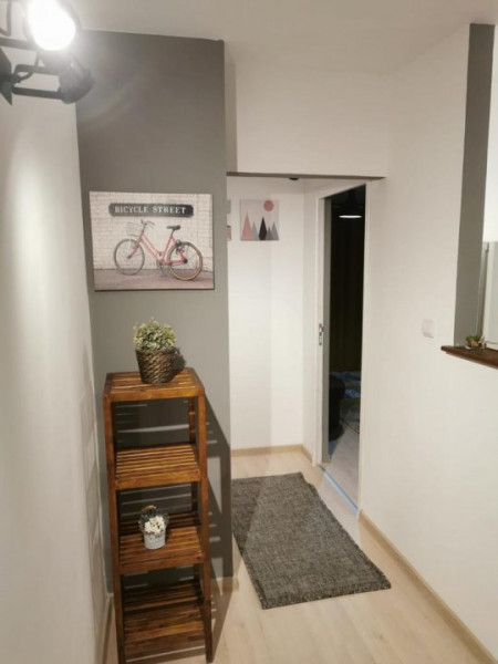 Apartament decomandat Faleza Nord zona Reyna