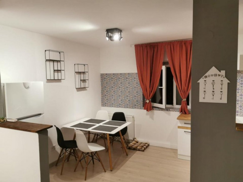 Apartament decomandat Faleza Nord zona Reyna