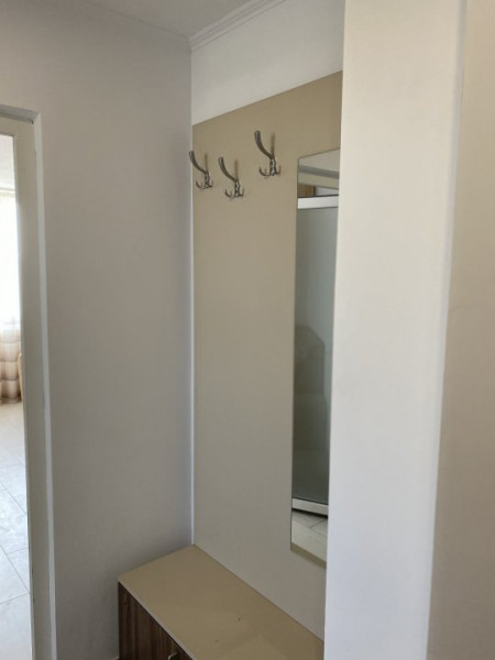 Exclusiv Apartament spatios - decomandat dotat cu centrala gaz renovat recent