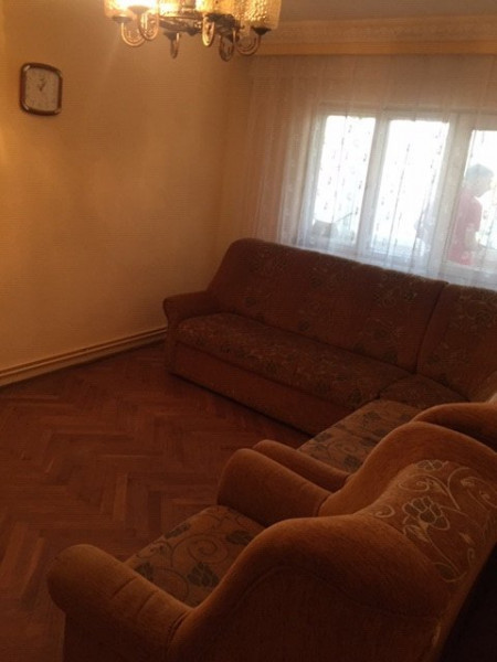 Apartament 3 camere Delfinariu disponibil termen lung 