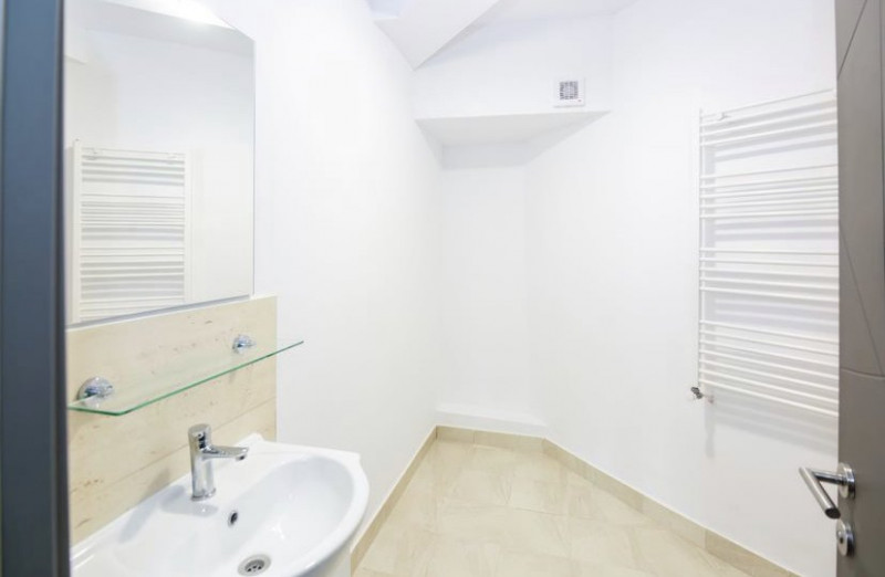 Inchiriere spatiu Brotacei apartament 3 camere