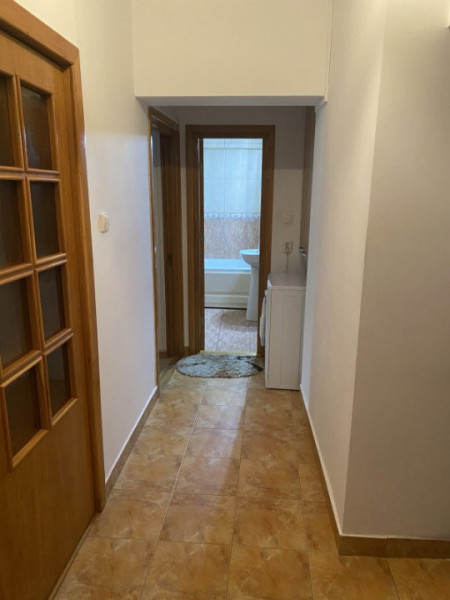 Apartament 2 camere Spital disponibil termen lung 