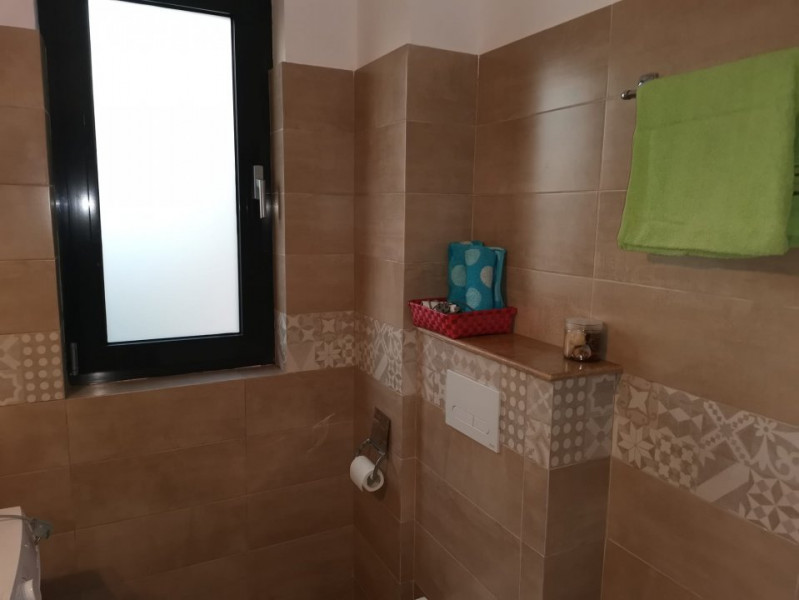 Apartament langa plaja dotari complete cu loc de parcare