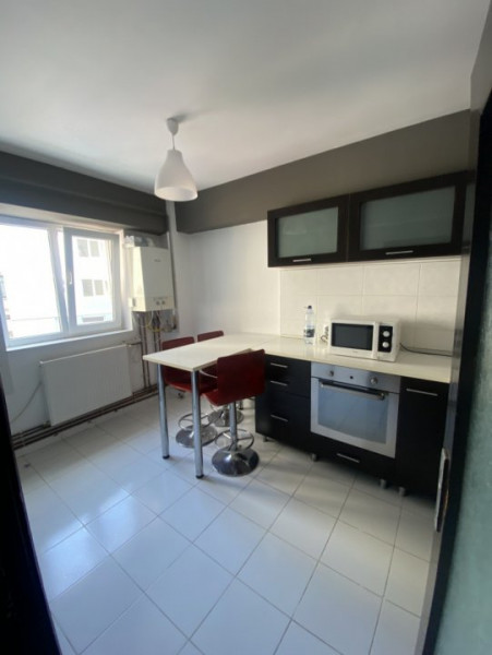 Apartament 4 camere Centru Irish Pub disponibil termen lung 