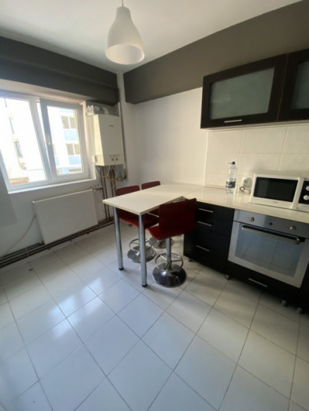 Apartament 4 camere Centru Irish Pub disponibil termen lung 